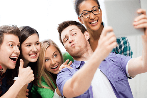 Tạo dựng các mối quan hệ khi là sinh viên sẽ chính là cơ hội cho tương lai của bạn sau này Tạo dựng các mối quan hệ khi là sinh viên sẽ chính là cơ hội cho tương lai của bạn sau này