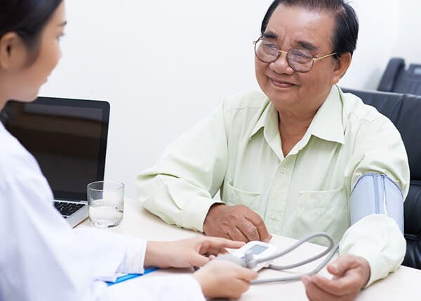 Có khoảng 54% đến 67% đàn ông tuổi trên 65 tuổi có huyết áp Có khoảng 54% đến 67% đàn ông tuổi trên 65 tuổi có huyết áp