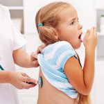 Cách khắc phục tình trạng ho nhiều ở trẻ bị viêm phế quản
